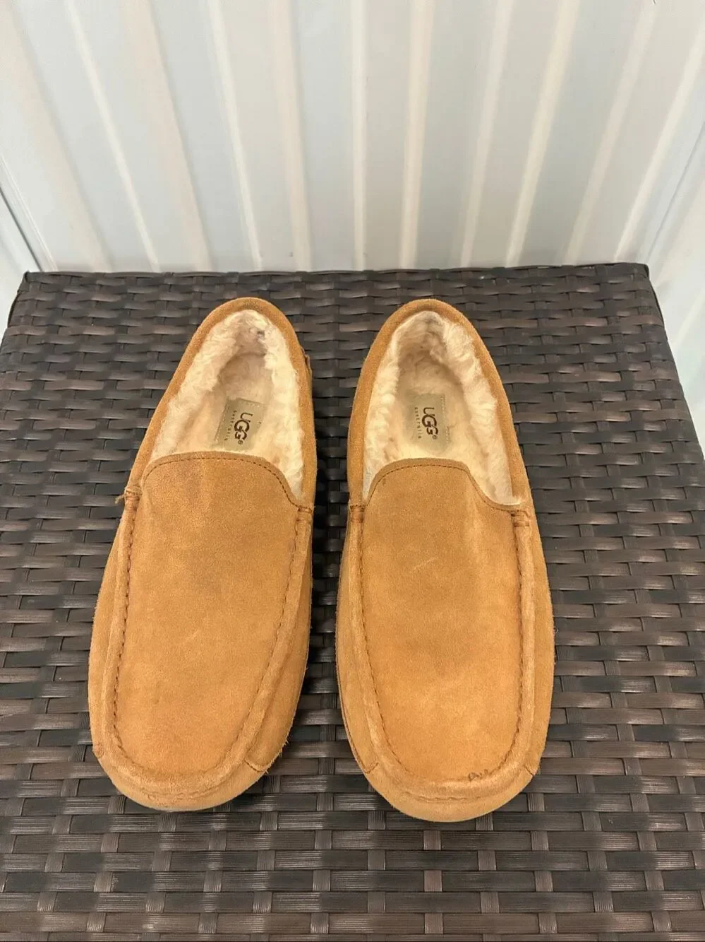 Ugg Mens Ascot slippers, chestnut suede men’s size 11